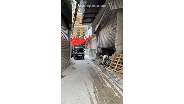 Bán nhà Hồ Tùng Mậu – mặt tiền siêu rộng – 30m ra phố – một nhà ra ô tô – sát nhà ga tầu điện – giá nhỉnh 9 tỷ